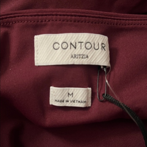 Aritzia Contour
Squareneck Longsleeve Mini Dress in burgundy size M - Picture 7 of 7